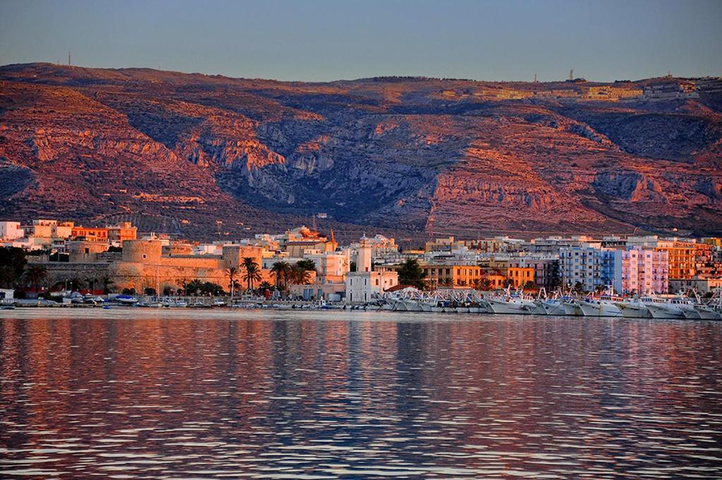 Relais Del Corso Bed and Breakfast Manfredonia Exteriör bild